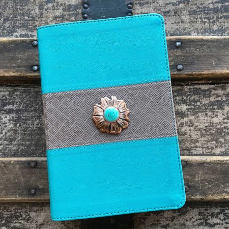 NIV Giant-Print Compact Bible, Comfort Print - Turquoise (red letter)